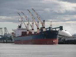 Một nửa số doanh nghiệp vận tải biển niêm yết báo lỗ trong quý II/2012