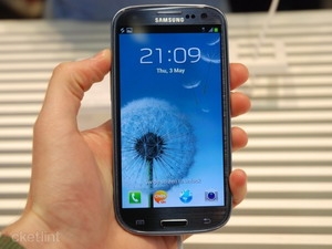Amazon hạ giá bán Samsung Galaxy S III