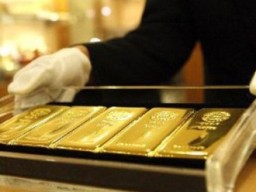 Ngân hàng mua vàng nhiều hơn người dân