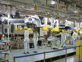 Toyota ngừng hoạt động ở Trung Quốc trong tháng 10