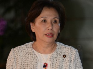 Bộ trưởng Nhật Bản bác việc tạm gác tranh chấp đảo với Trung Quốc