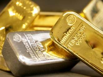 Deutsche Bank: Giá vàng có thể lên 2.113 USD/oz vào năm 2013