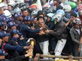 Indonesia rúng động do đình công của 2 triệu công nhân