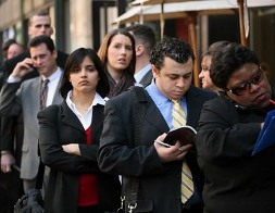 Tỷ lệ thất nghiệp Mỹ bất ngờ tăng trở lại