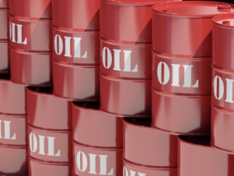 Giá dầu giảm do IEA hạ dự báo nhu cầu dầu thế giới