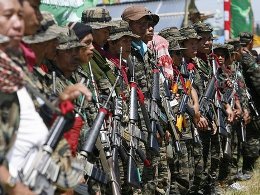 Philippines chính thức ký thỏa thuận hòa bình với phe nổi dậy