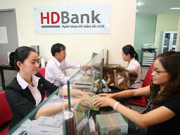 HDBank cũng hoãn họp cổ đông bất thường