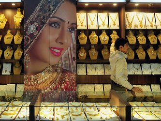 Ấn Độ tăng nhập khẩu vàng khi giá giảm