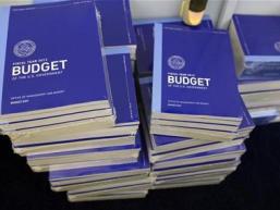 Mỹ thâm hụt ngân sách 120 tỷ USD tháng 10