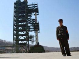 Tên lửa sắp phóng của Triều Tiên có thể bắn tới Mỹ
