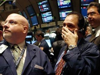 S&P 500 tăng sau báo cáo việc làm Mỹ