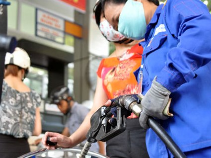 Bộ Tài chính: Giá xăng dầu Việt Nam gần thấp nhất khu vực