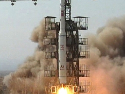 Triều Tiên công bố ảnh chụp quá trình phóng tên lửa