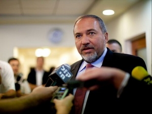 Ngoại trưởng Israel A. Lieberman tuyên bố từ chức