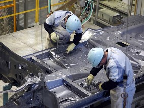Sản lượng công nghiệp Nhật Bản giảm trong tháng 11