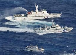Nhật Bản lại dùng vòi rồng ngăn chặn tàu Đài Loan