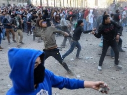 Bạo động, xung đột bùng phát khắp nơi tại Ai Cập