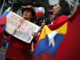 Tổng thống Hugo Chavez bất ngờ trở về Venezuela