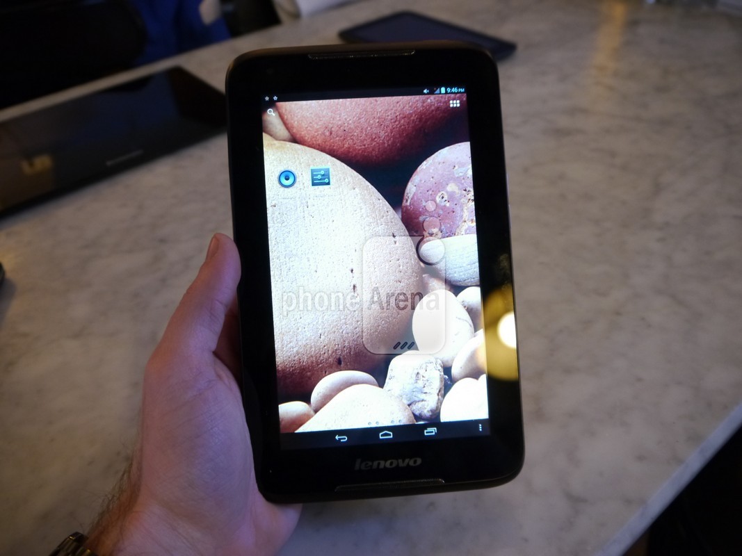 Lenovo giới thiệu cùng lúc 3 mẫu tablet mới