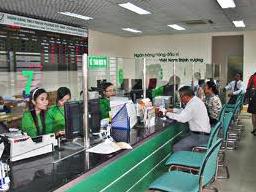 Vietcombank bất ngờ giảm lãi suất huy động