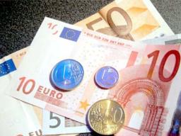 Euro giao dịch gần thấp nhất 4 tháng trước lo ngại về Síp