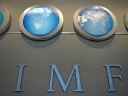 IMF dự kiến hạ dự báo tăng trưởng kinh tế Mỹ