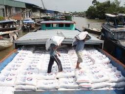 Xuất khẩu gạo Việt Nam dự kiến ​​giảm 4% trong năm 2013