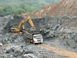Ấn Độ dỡ bỏ một phần lệnh cấm khai thác quặng sắt