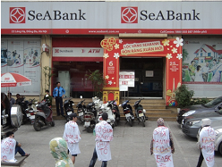 SeABank lên tiếng về việc một số cá nhân tụ tập trước trụ sở chi nhánh Láng Hạ