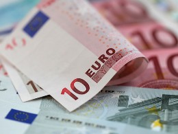 Euro giảm sau tuyên bố hạ lãi suất kỷ lục của ECB