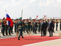 Thủ tướng Nguyễn Tấn Dũng đến Liên bang Nga