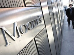 Moody's: Phục hồi kinh tế toàn cầu chậm lại trong quý I/2013