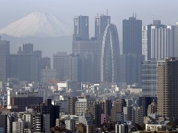 Nhật Bản tăng trưởng GDP quý I vượt dự báo