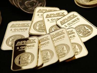 Nga, Kazakhstan tăng dự trữ vàng khi giá giảm