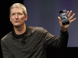 Tim Cook lần đầu tiên lên tiếng về iPhone giá rẻ