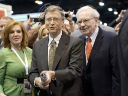 Buffett tặng thêm 2 tỷ USD cho quỹ từ thiện của Bill Gates