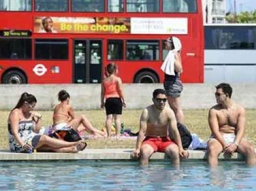 Gần 800 người thiệt mạng do nắng nóng tại Anh