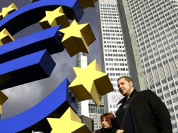 Gần một nửa dân số châu Âu không ủng hộ đồng euro