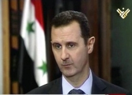 "Phe nổi dậy Syria bắn trúng xe hộ tống ông Assad"
