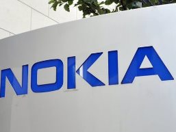 Nguyên nhân nào cho cái chết của "đại gia" Nokia?