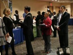 Số đơn xin trợ cấp thất nghiệp Mỹ thấp nhất 6 năm