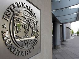 IMF hạ dự báo tăng trưởng toàn cầu, cảnh báo rủi ro từ Mỹ