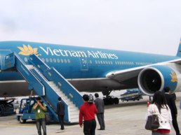 Máy bay Việt Nam phải hạ cánh khẩn cấp tại Uzbekistan