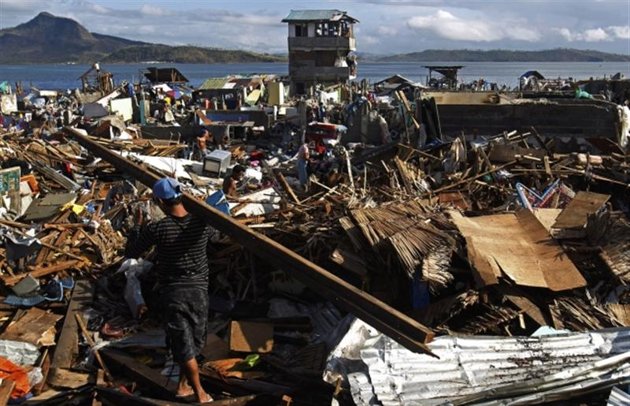 5.8 tỉ USD để phục hồi sau bão Haiyan