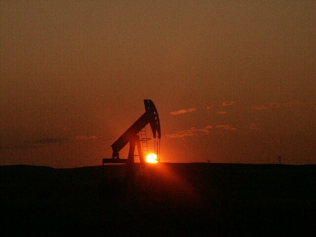 Giá dầu WTI giảm sau dự báo dự trữ dầu tăng tuần thứ 10
