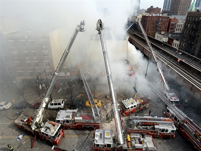 Vụ nổ tòa nhà New York đã có 8 người chết