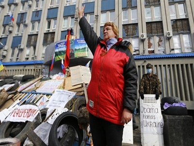 Ngân hàng trung ương Ukraine can thiệp cứu nội tệ mất giá kỷ lục
