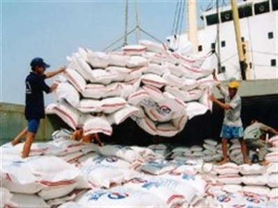 Trung Quốc bất ngờ nhập khẩu mạnh gạo Việt Nam