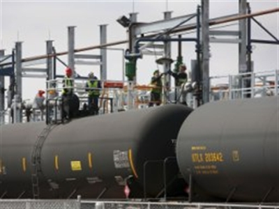 Giá dầu tăng do lo ngại gián đoạn nguồn cung từ Nga