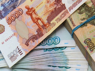 Rúp giảm sau trưng cầu dân ý tại Đông Ukraine